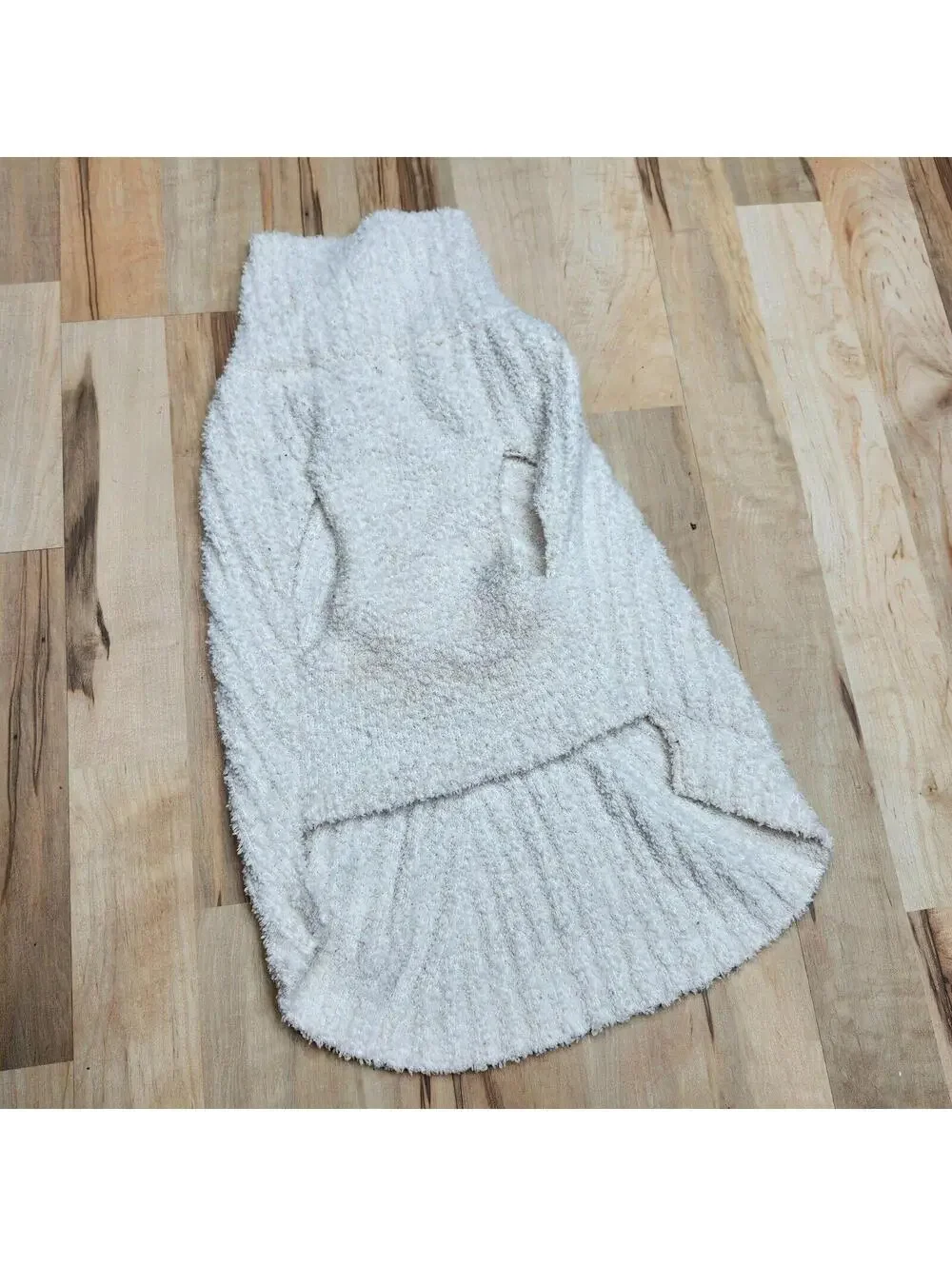 Super Soft Feather Knit Cable Cream Dog Sweater Size Large